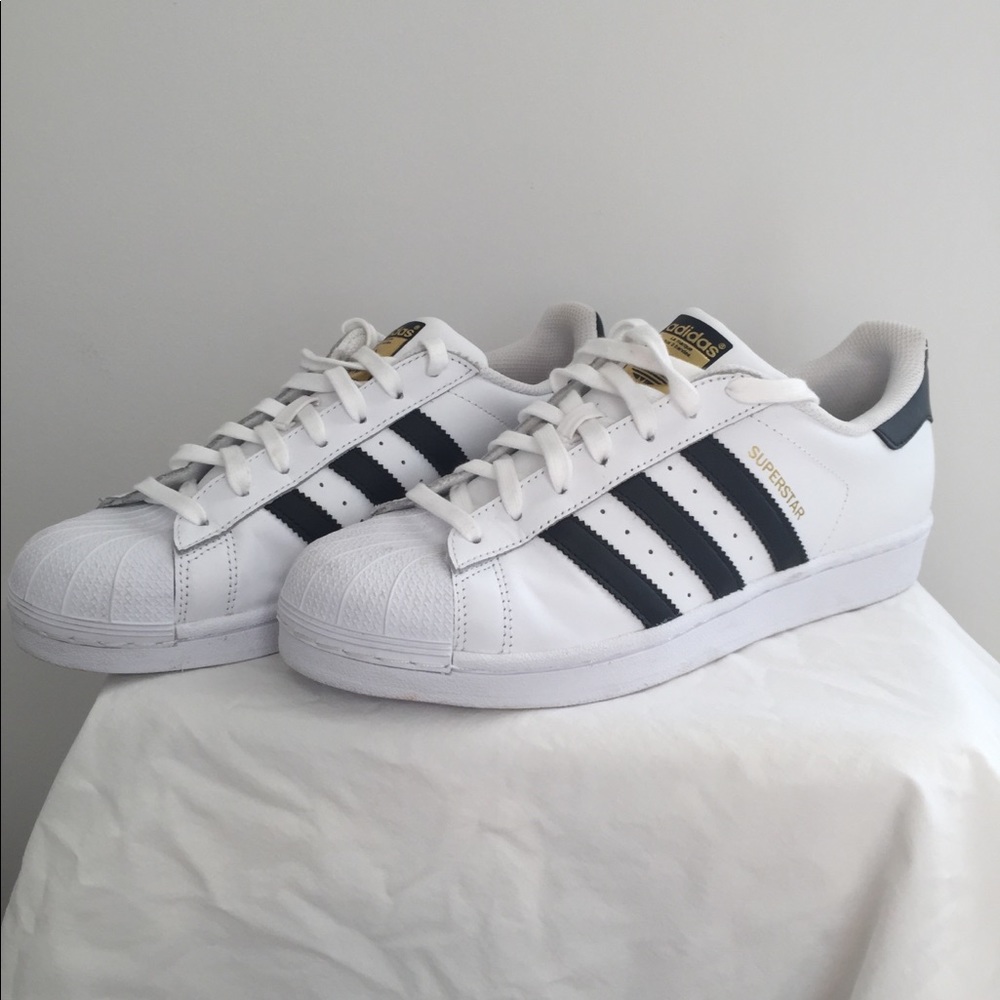 Adidas Superstars Size:9 Women